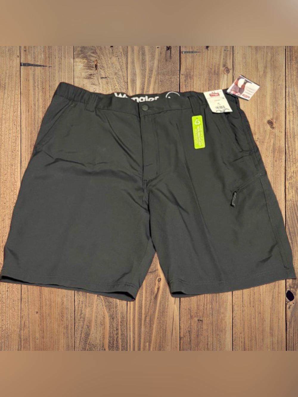 Wrangler NWT Black 9" Performance Utility Short Side Elastic Men's Size 38